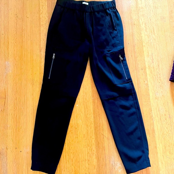 Vince black pants.  Elastic waist - Picture 1 of 1